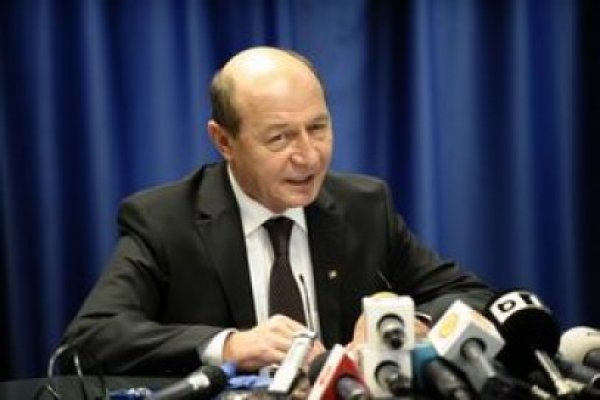 Traian Băsescu le urează românilor 